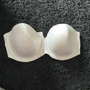 Strapless bra